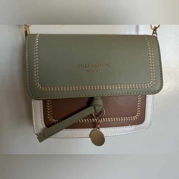 Fashion Purse - Picture 1 of 8